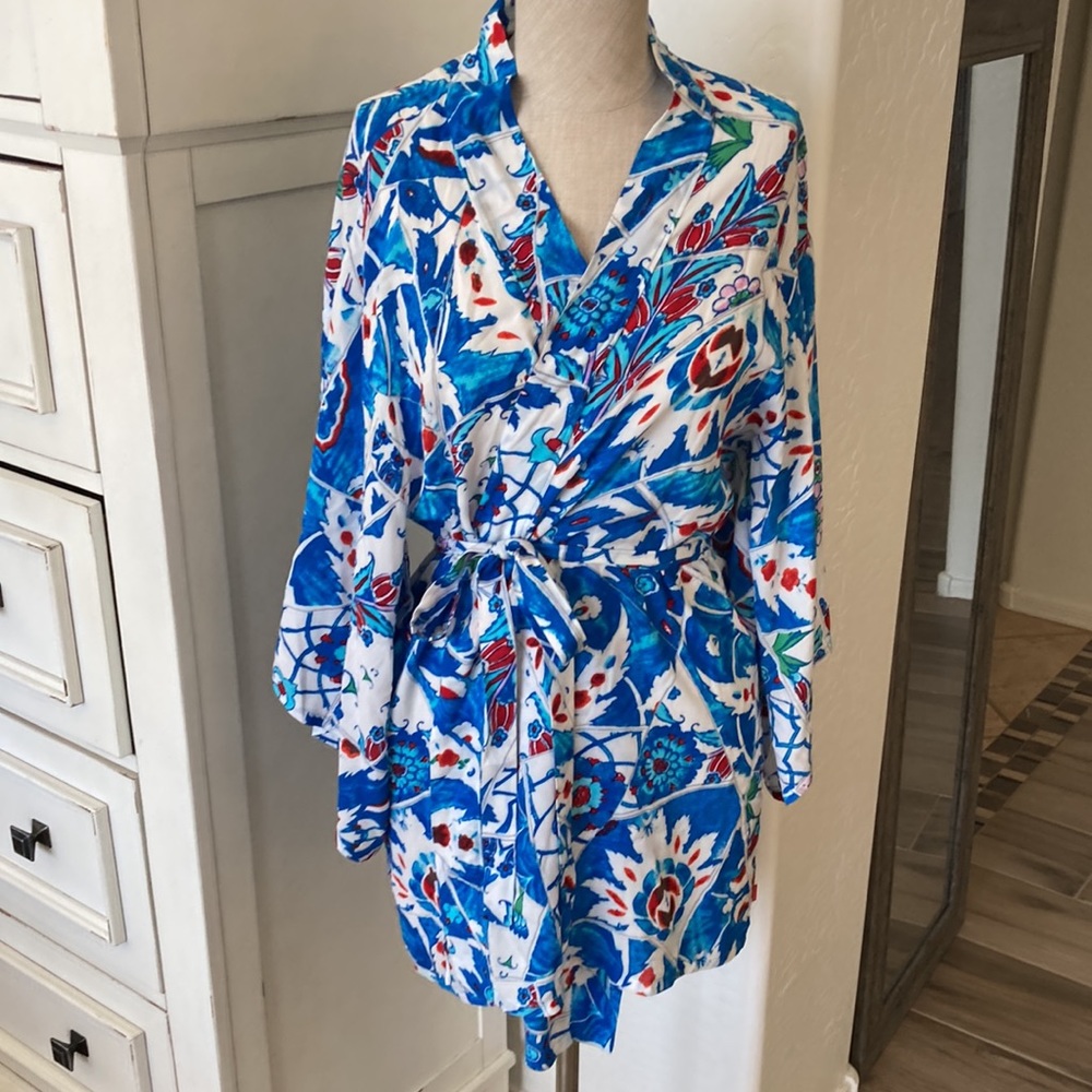 Josie Natori S short robe